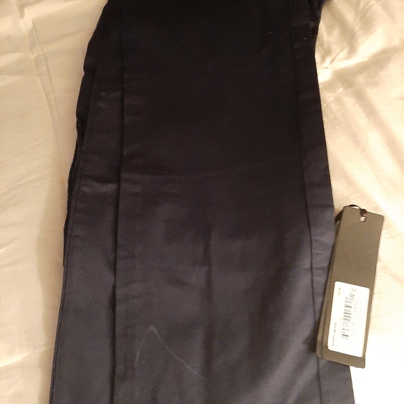 Ladies clothing - Picture 4 of 8